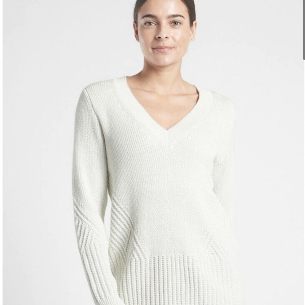 $129 Athleta Teton V-Neck Sweater Dove Off White Cream Small